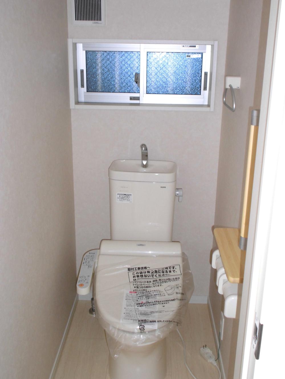 Toilet. 1 Building (November 2013) Shooting