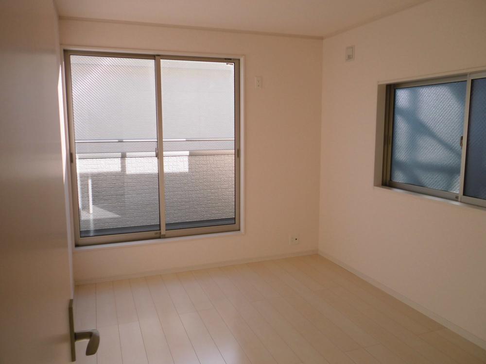 Non-living room. 1 Building (November 2013) Shooting