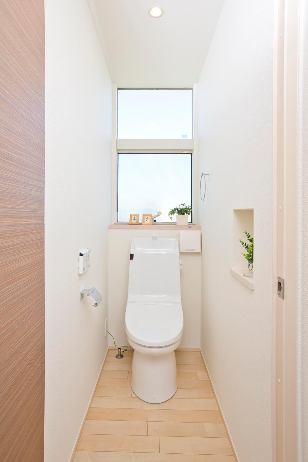 Toilet. Economy super water-saving toilet ECO6 in ecology. Achieve 60% of the water-saving compared to conventional products (13L). Also it deals about 12000 yen a year.  ※ Floor color depends on the building. 