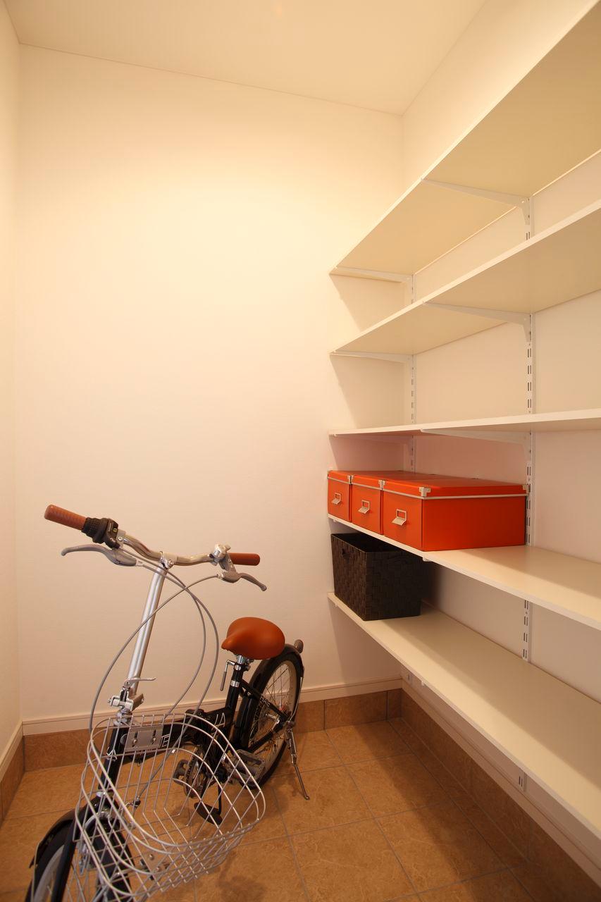 Same specifications photos (Other introspection). Storage is proud of the entrance Doma storage