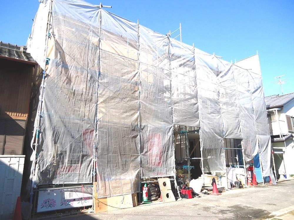 Local appearance photo. Local (11 May 2013) Shooting