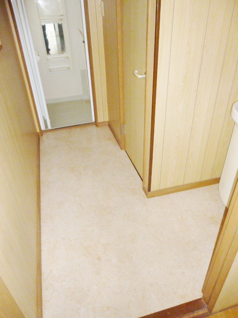 Other room space. Toward the bath from the lavatory