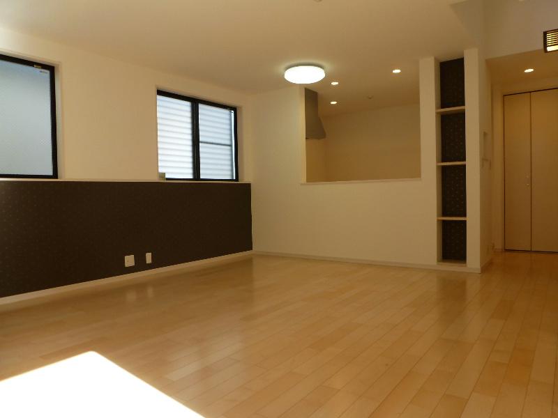 Living. 12 / 10 local shooting