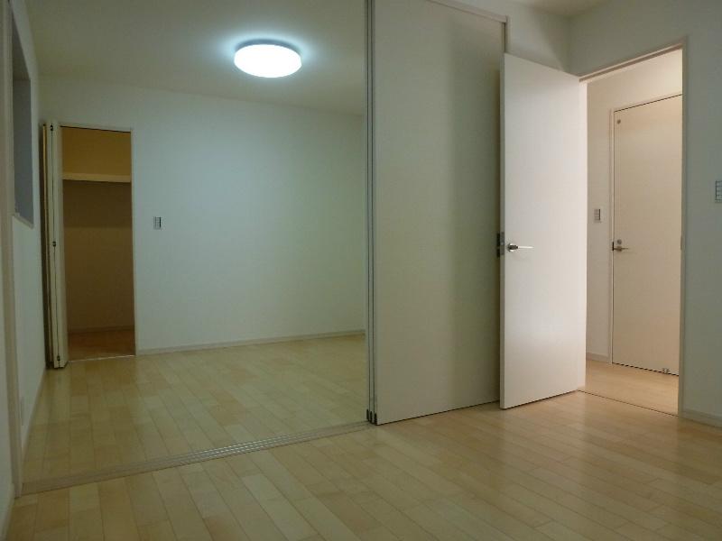 Non-living room. 12 / 10 local shooting