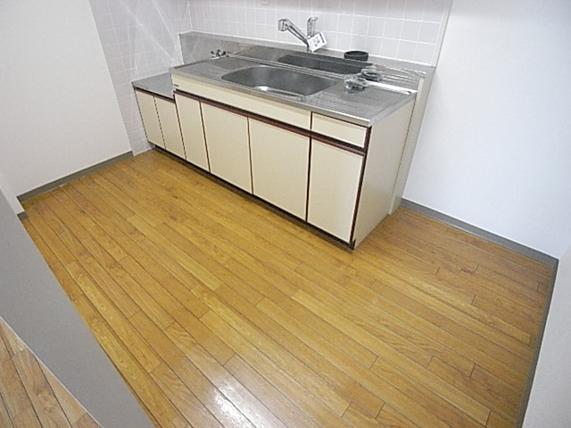 Kitchen. Cupboards and refrigerators Let's housed in this space! 