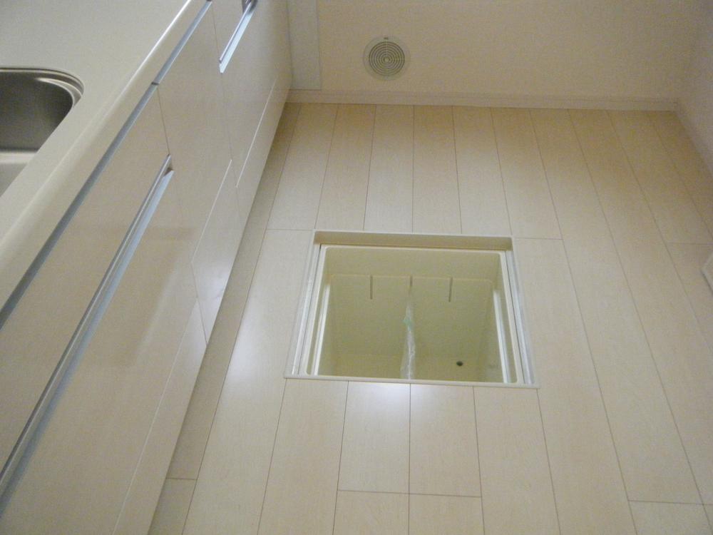 Receipt. Building 2 kitchen floor storage