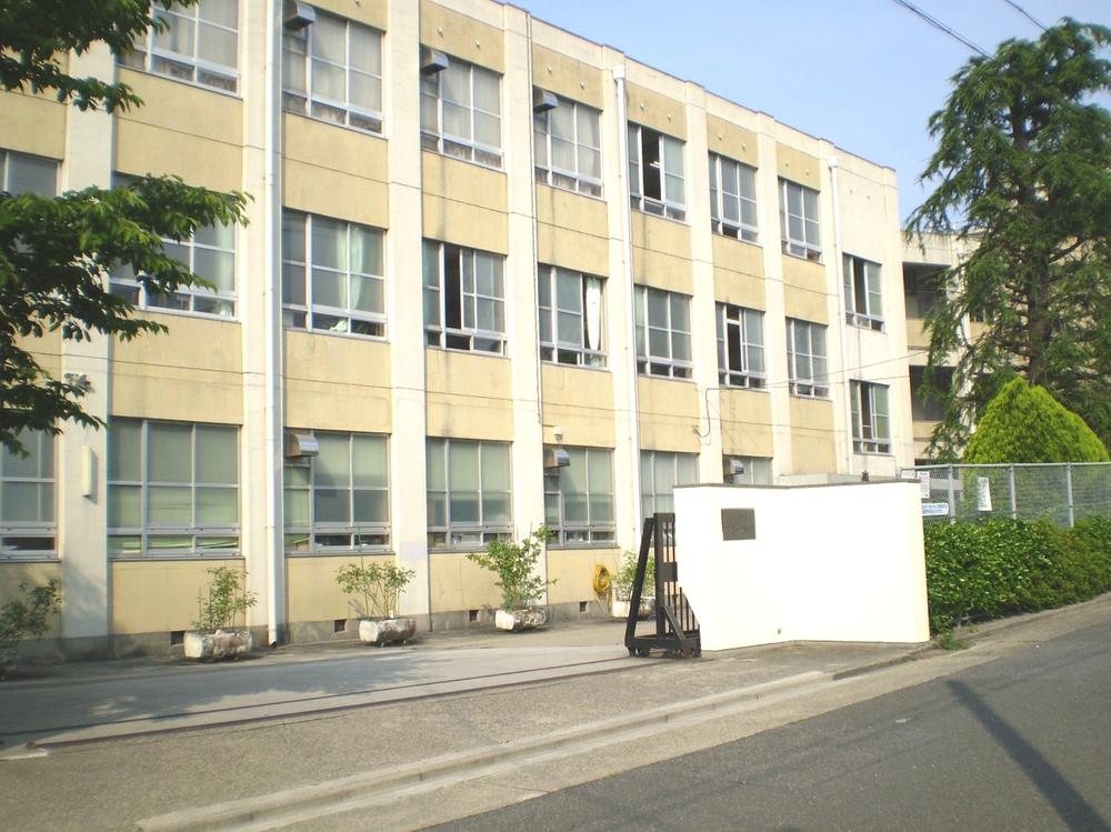 Junior high school. 857m to Nagoya City Tachikawa name junior high school