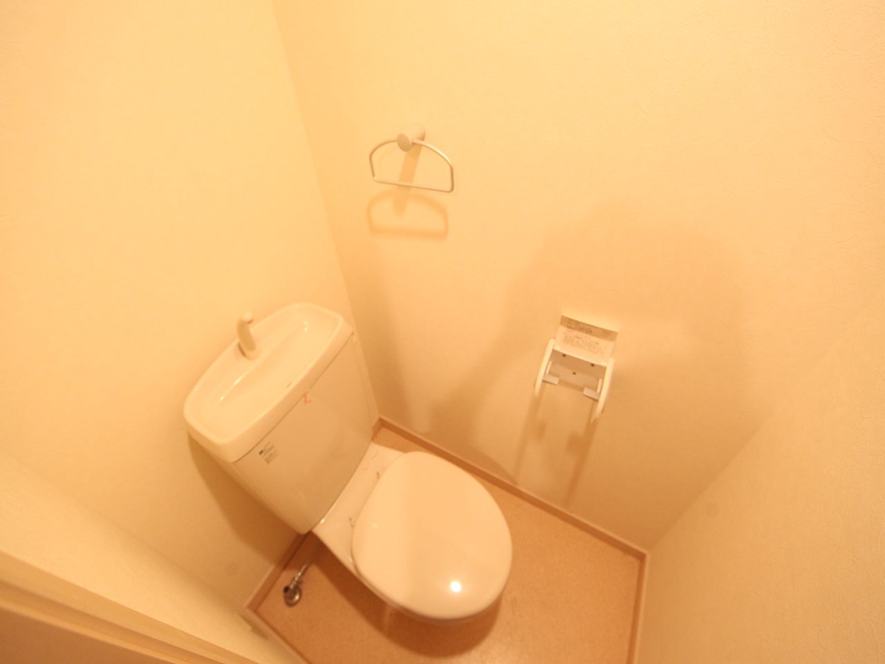 Toilet. Toilet (bath separate toilet) warm water washing toilet seat mounted Allowed