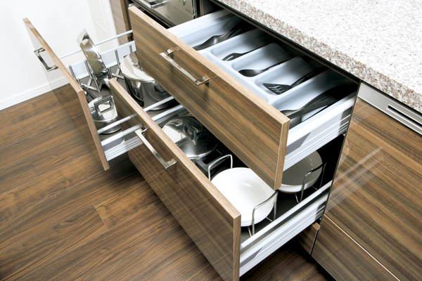 Kitchen.  [Slide storage (with soft-close)] Pots and dishes in the kitchen, Slide storage that can organize the bottle, and the like efficiently. Austria Blum manufactured by rail is adopted, It can quiet and smooth opening and closing by simply pressing lightly (same specifications)