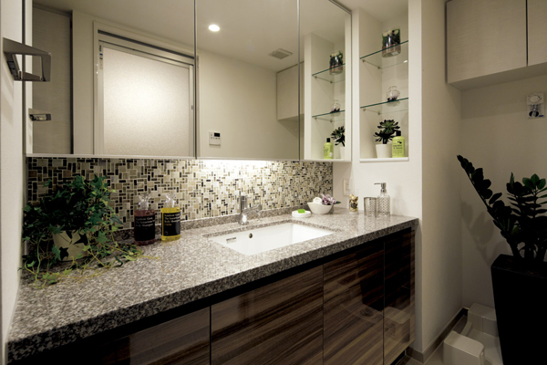Bathing-wash room.  [dresser] Countertops are natural granite full of sense of quality is adopted (G type menu plan model room / Owner's option (paid) ・ Including the interior option (paid), etc. ・ Application deadline Yes)