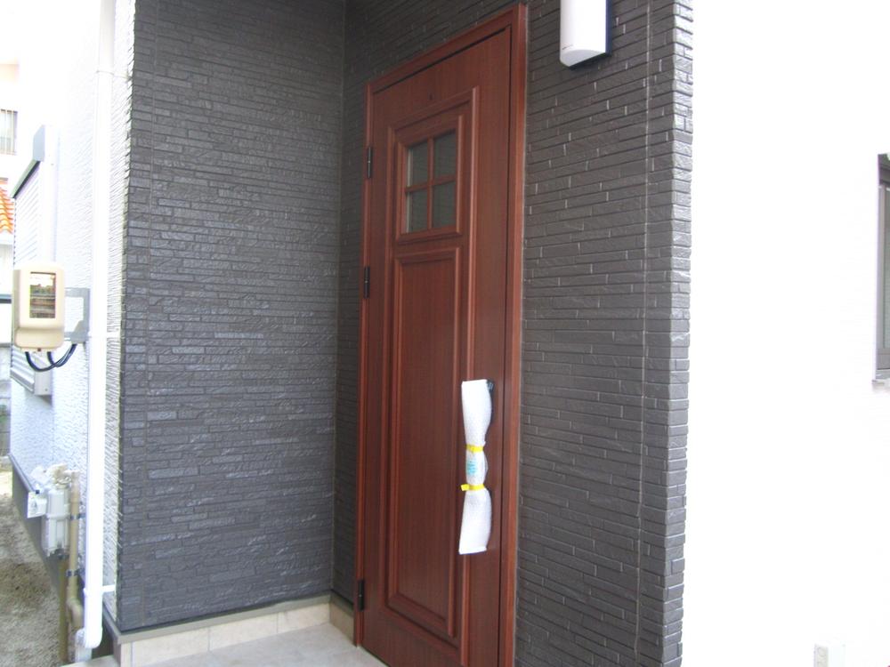 Entrance. Building 2