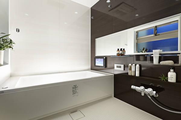 Bathing-wash room.  [Bathroom] Relax and heal the fatigue of the day, Bright bathroom with a clean ( ※ )