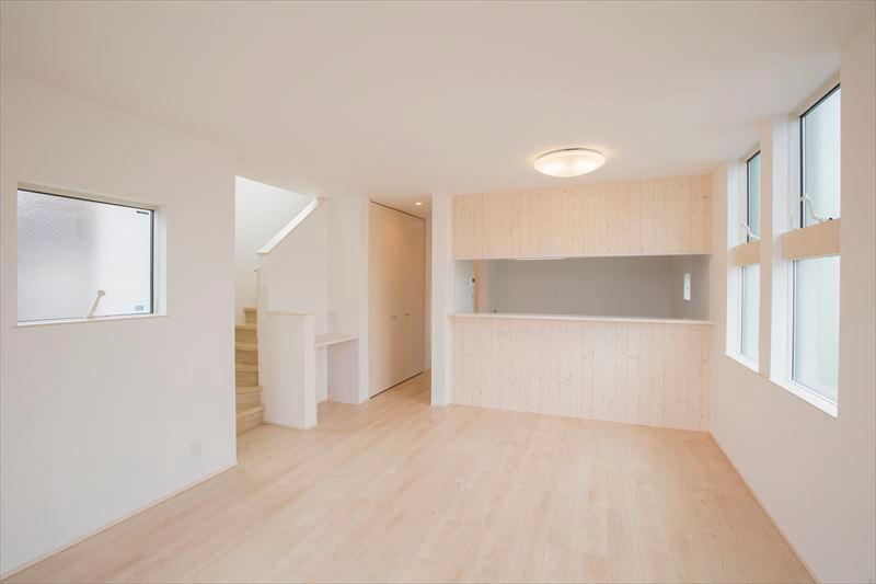 Living. The Building A second floor living dining kitchen wall and siding, Guests will enjoy the family gatherings in the space can feel the warmth of the wood. 