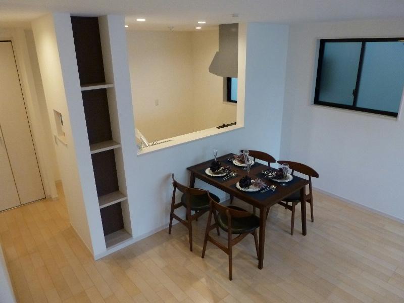 Living. 12 / 10 local shooting