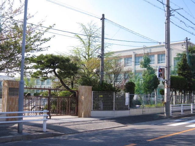 Primary school. Municipal Gokisho up to elementary school (elementary school) 420m