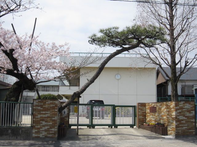 kindergarten ・ Nursery. Hope kindergarten (kindergarten ・ 640m to the nursery)