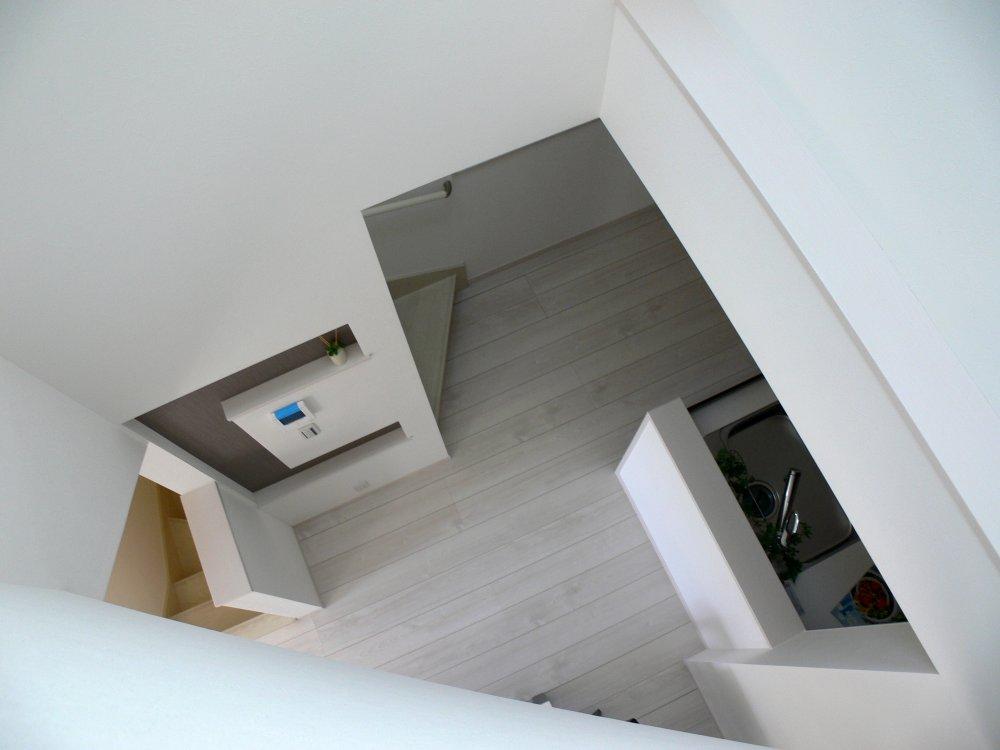 Other introspection. E Building atrium (November 2013) Shooting