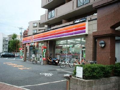 Convenience store. 320m to the Circle K (convenience store)