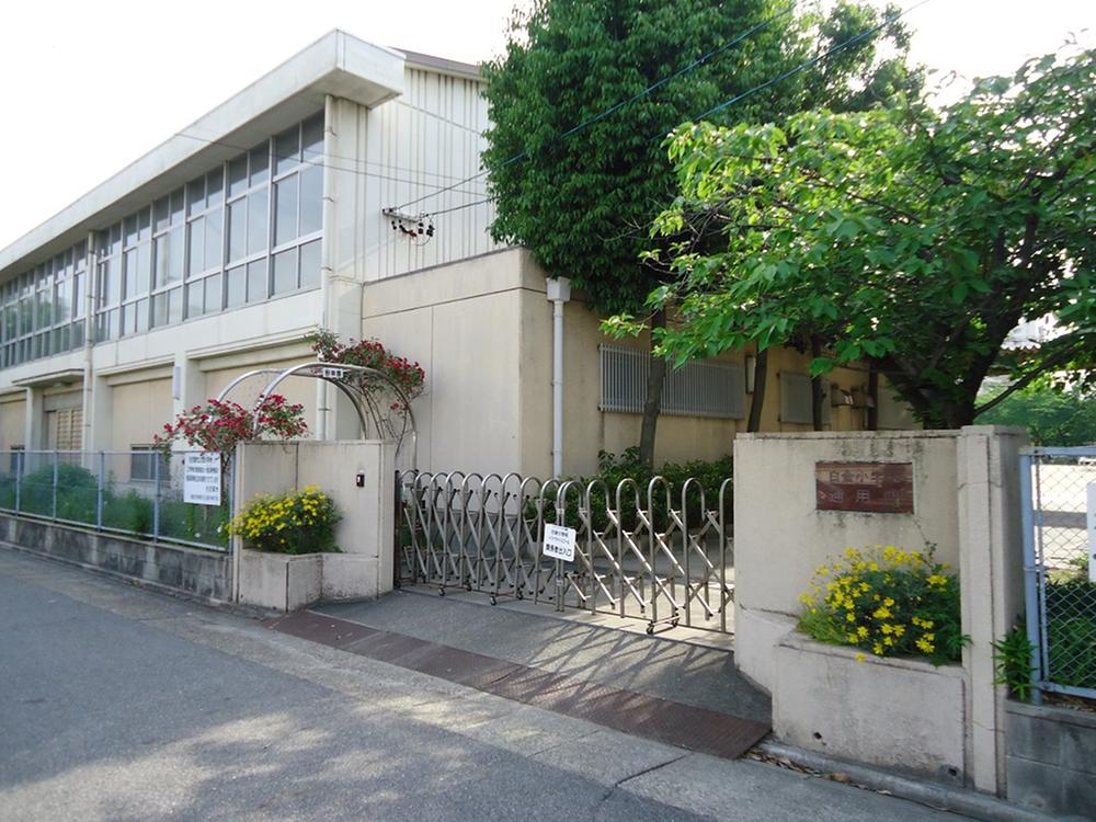 Primary school. 300m to platinum elementary school