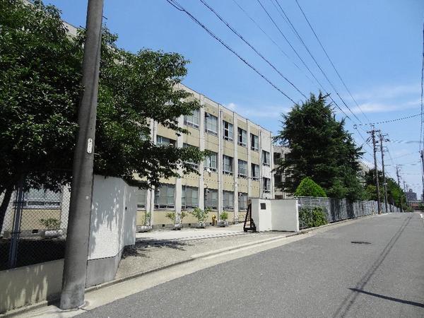 Junior high school. 1200m to Nagoya City Tachikawa name junior high school