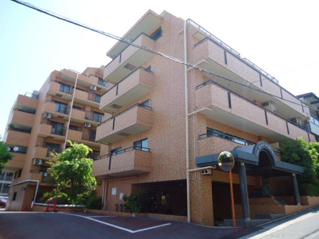 Local appearance photo. Subway Tsurumai "Irinaka" Station 6-minute walk. It is very convenient for commuting.