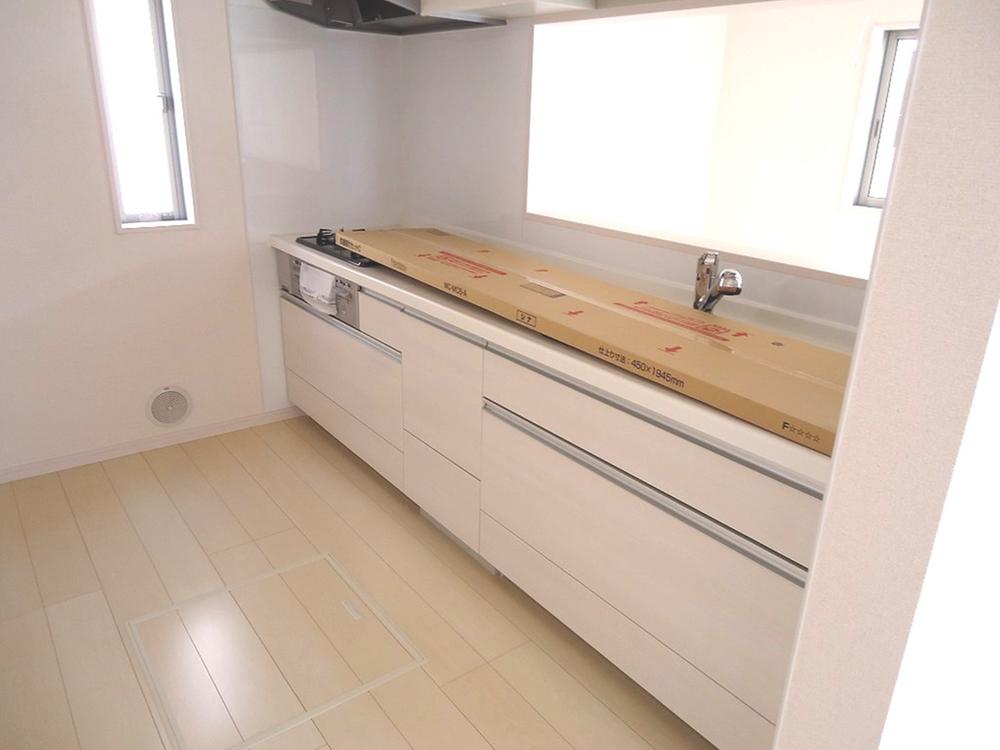 Kitchen. Room (August 2013) Shooting