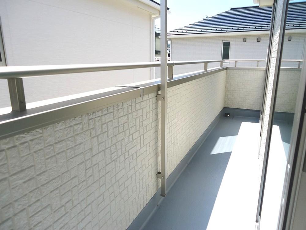 Balcony. Local (August 2013) Shooting