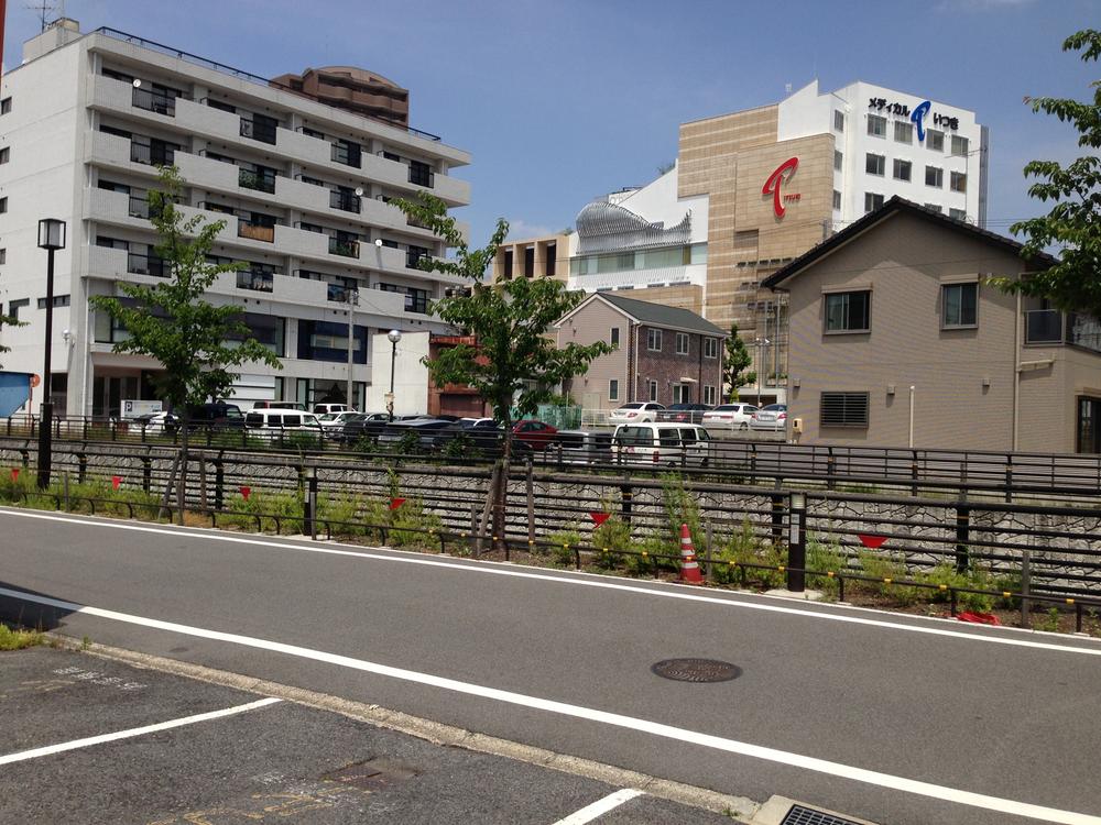 Local photos, including front road. Local (May 2013) Shooting Yamazaki River as seen from the local