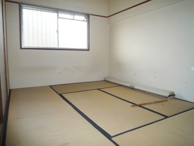 Other room space. Japanese-style room (north side)