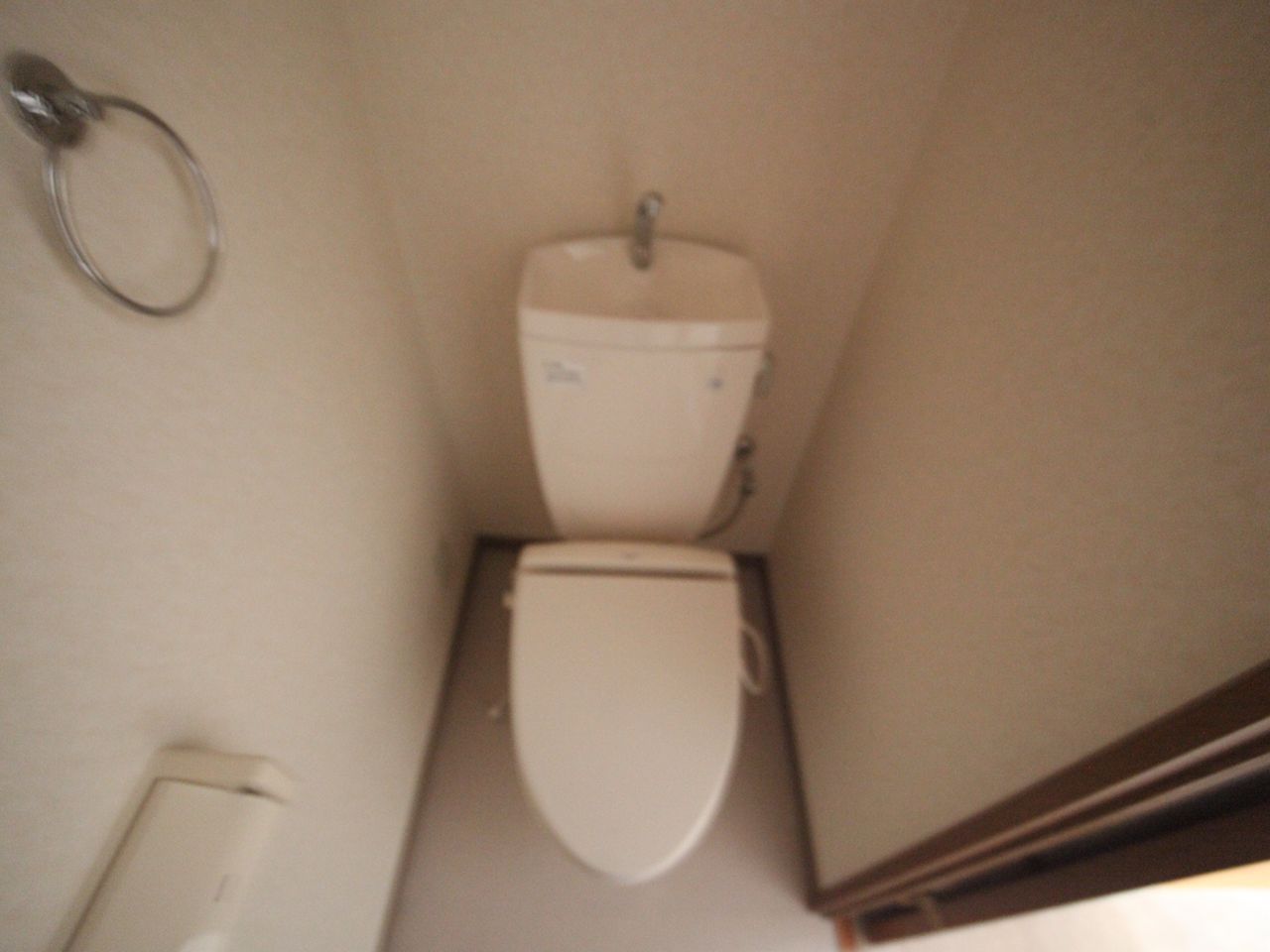 Toilet. Toilet ((bath separate toilet) warm water washing toilet seat mounting Allowed