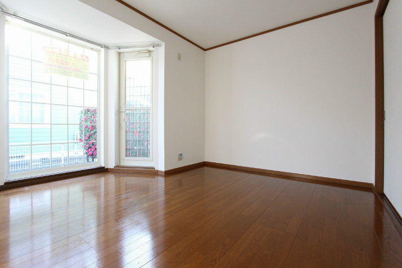 Other room space. It is fashionable in rooms with large windows.