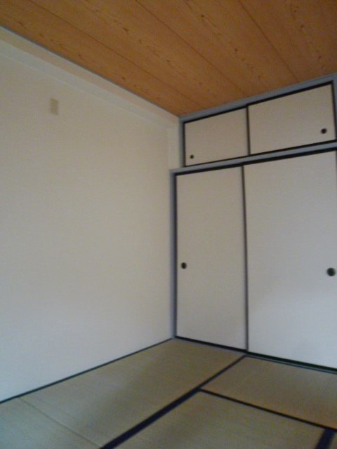 Other room space. Japanese-style room 6 quires