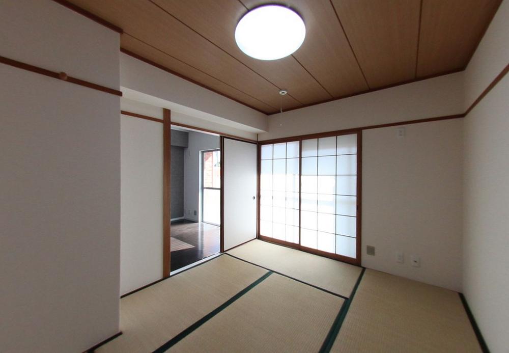 Non-living room. A clean Japanese-style