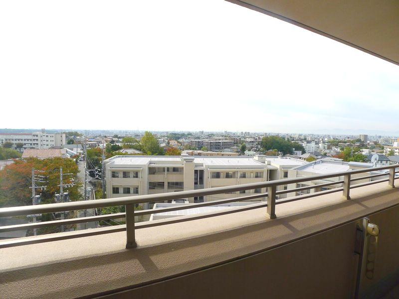 View photos from the dwelling unit. View from the site (November 2013) Shooting