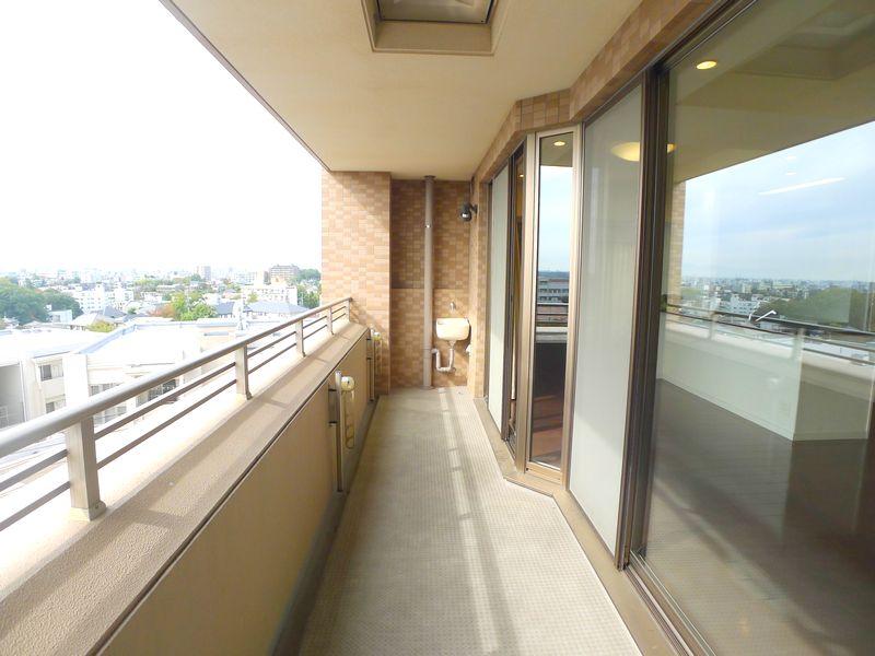 Balcony. Local (11 May 2013) Shooting