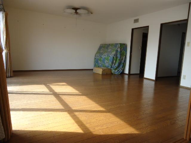 Living. Indoor (10 May 2013) Shooting