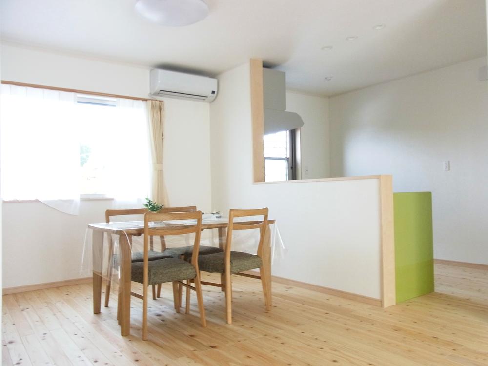 Same specifications photo (kitchen). Indoor (10 May 2013) Shooting 
