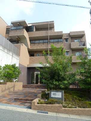Local appearance photo. Entrance (1)  ※ Forest Terrace (middle building) ・ Garden terrace of (North Building)
