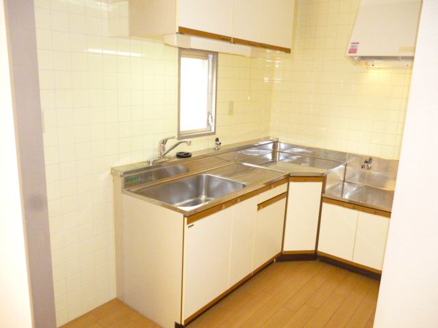 Kitchen. Spacious kitchen