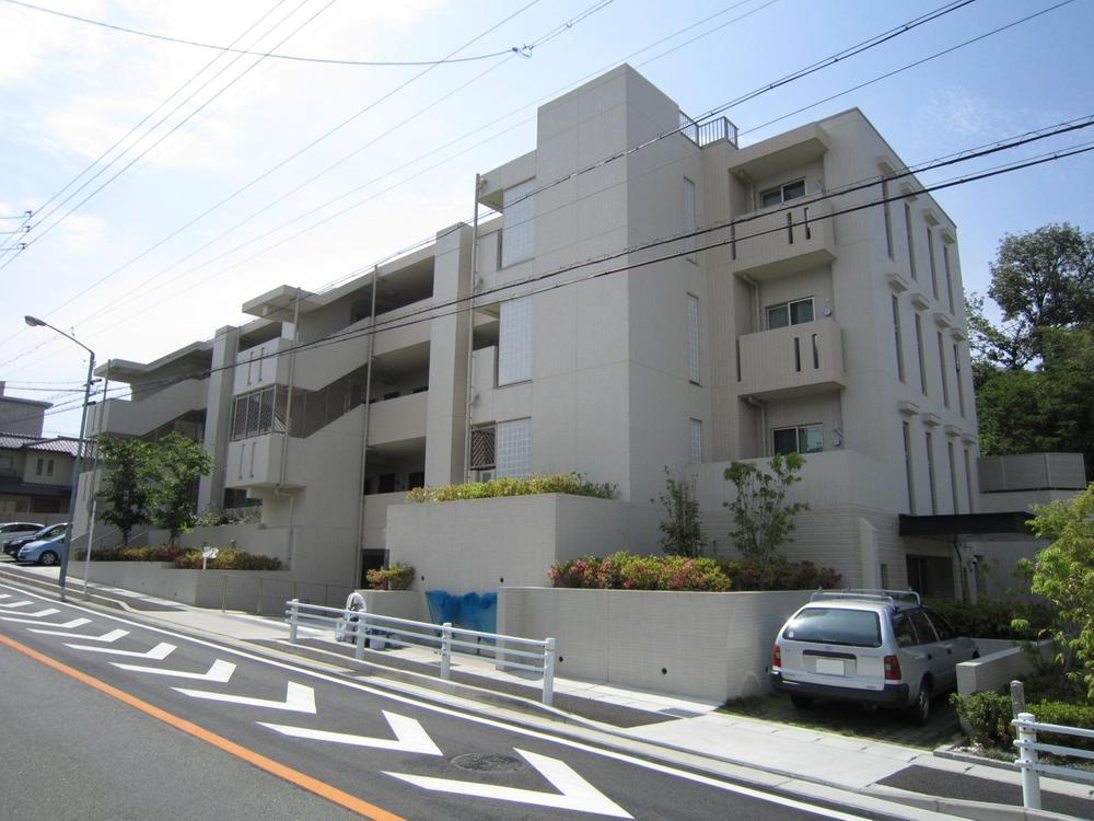 Local appearance photo. Building appearance from the southwest side (June 2012) shooting