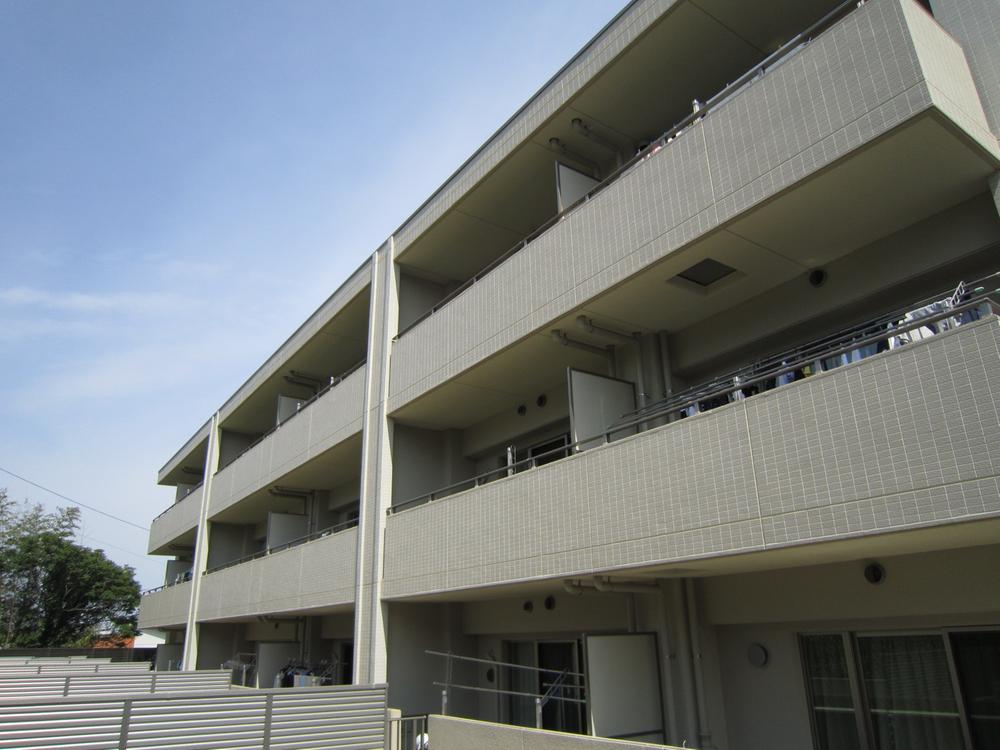 Local appearance photo. Building appearance from the southeast (June 2012) shooting