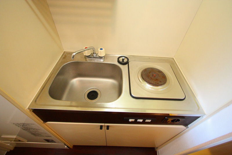 Kitchen. It is a mouthful electric stove of the kitchen.