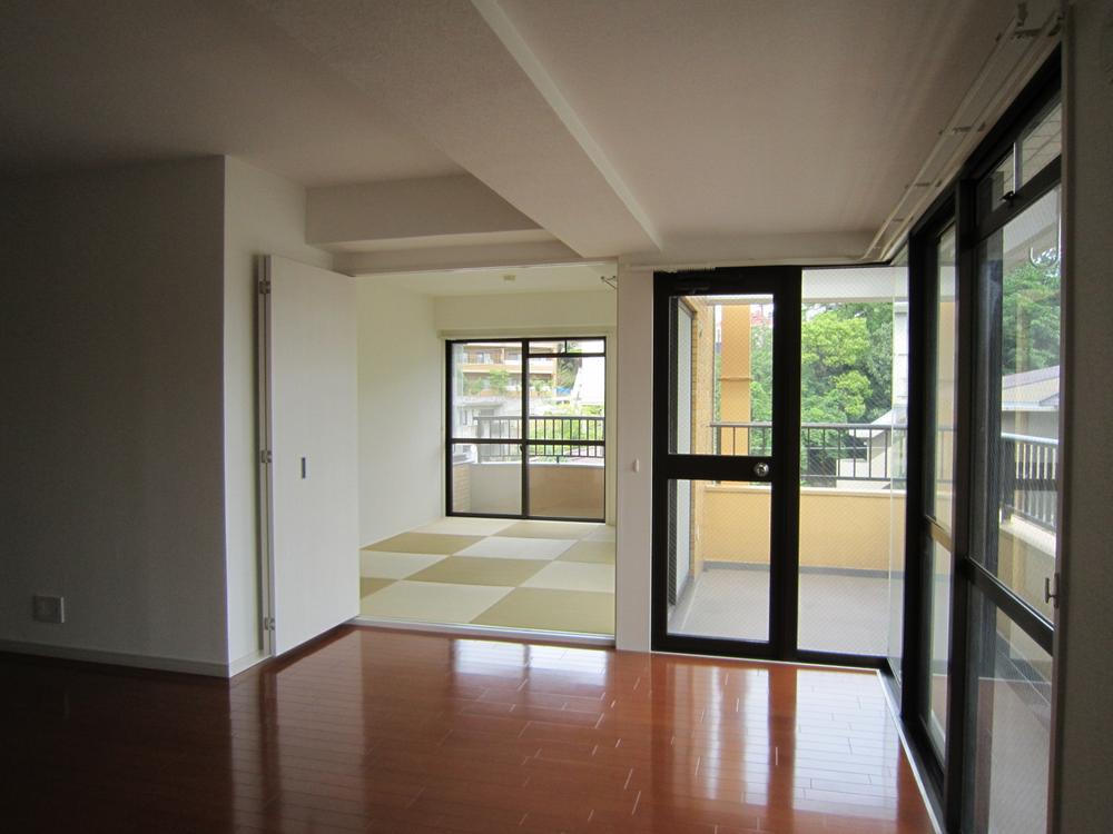 Living. Room (May 2013) Shooting