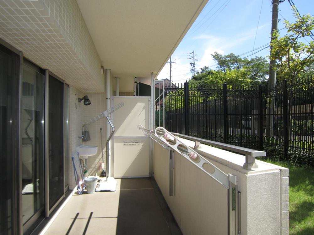 Balcony. Local (10 May 2013) Shooting