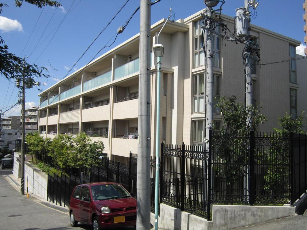 Local appearance photo. Local (10 May 2013) Shooting