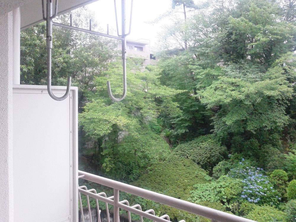 View photos from the dwelling unit.  ■ Good view! ! It is a quiet residential area