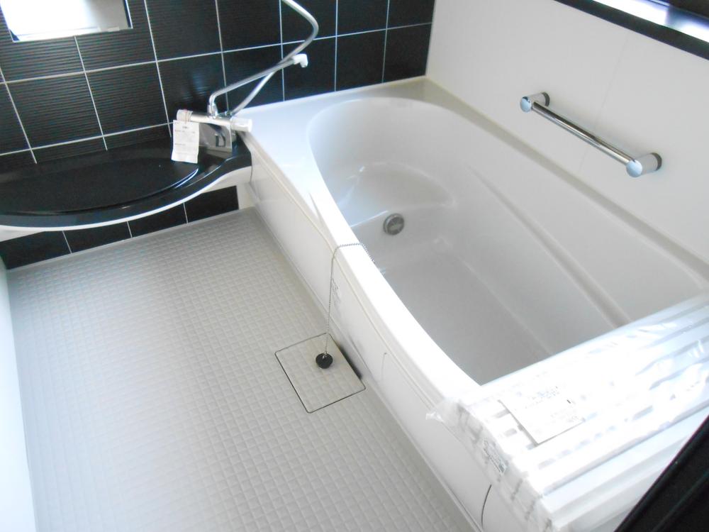 Same specifications photo (bathroom). Example of construction