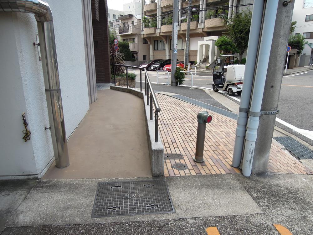 Entrance. Because there is a slope, For those who are using the trolley and wheelchair, very convenient.