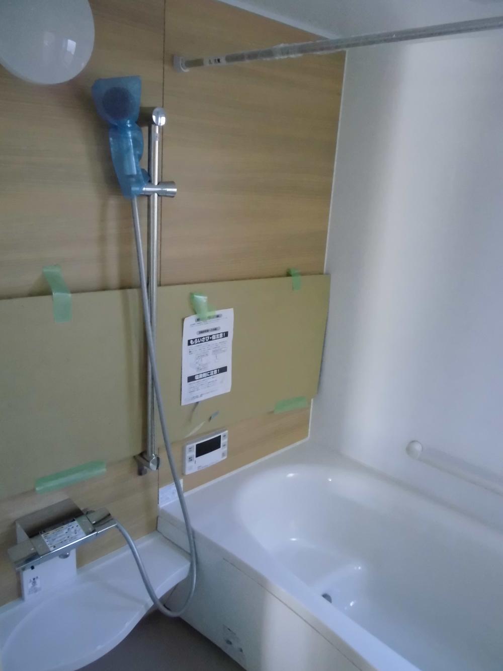 Bathroom. C Building (November 2013) Shooting
