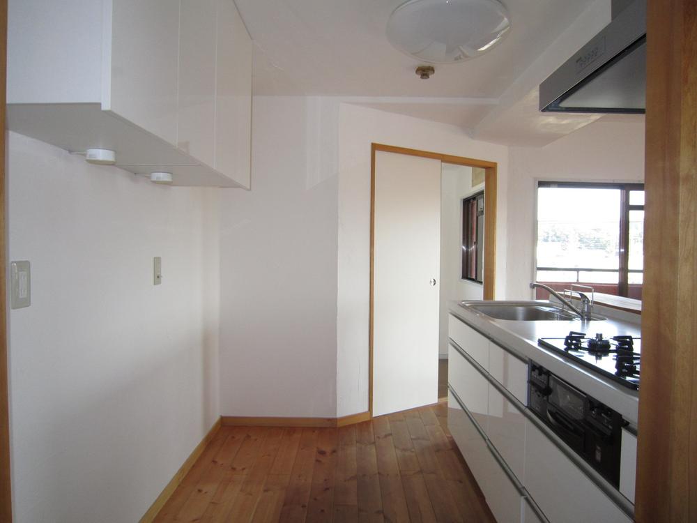 Kitchen. Room (August 2013) Shooting